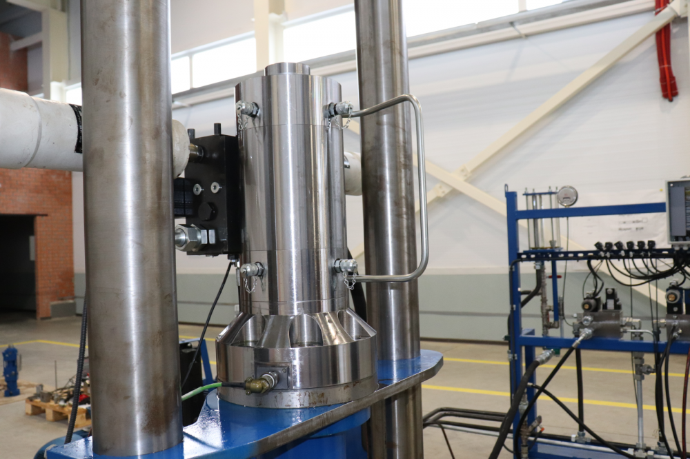 Гидроприводы с гидростатическими направляющими 