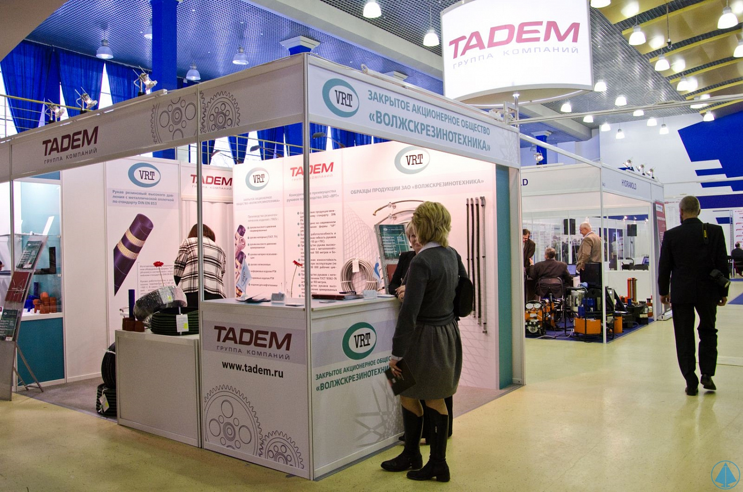 Выставка "Интердрайв-2012"    В Москве торжественно завершил свою работу IX Международный Форум и выставка по гидравлике, пневматике и приводам «Интердрайв-2012», на которой также была представлена компания «Уральский инжиниринговый центр».