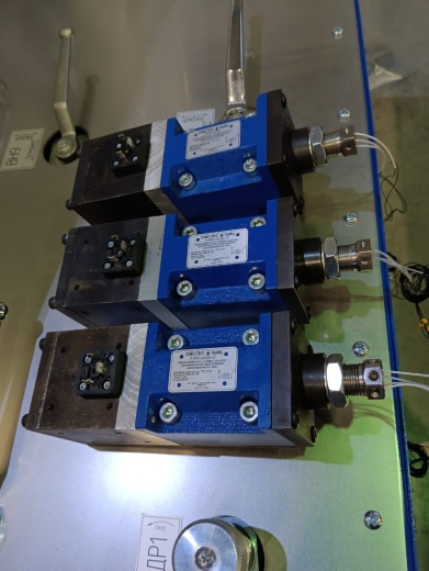 Сервоклапан однокаскадный золотникового типа CH-SV10