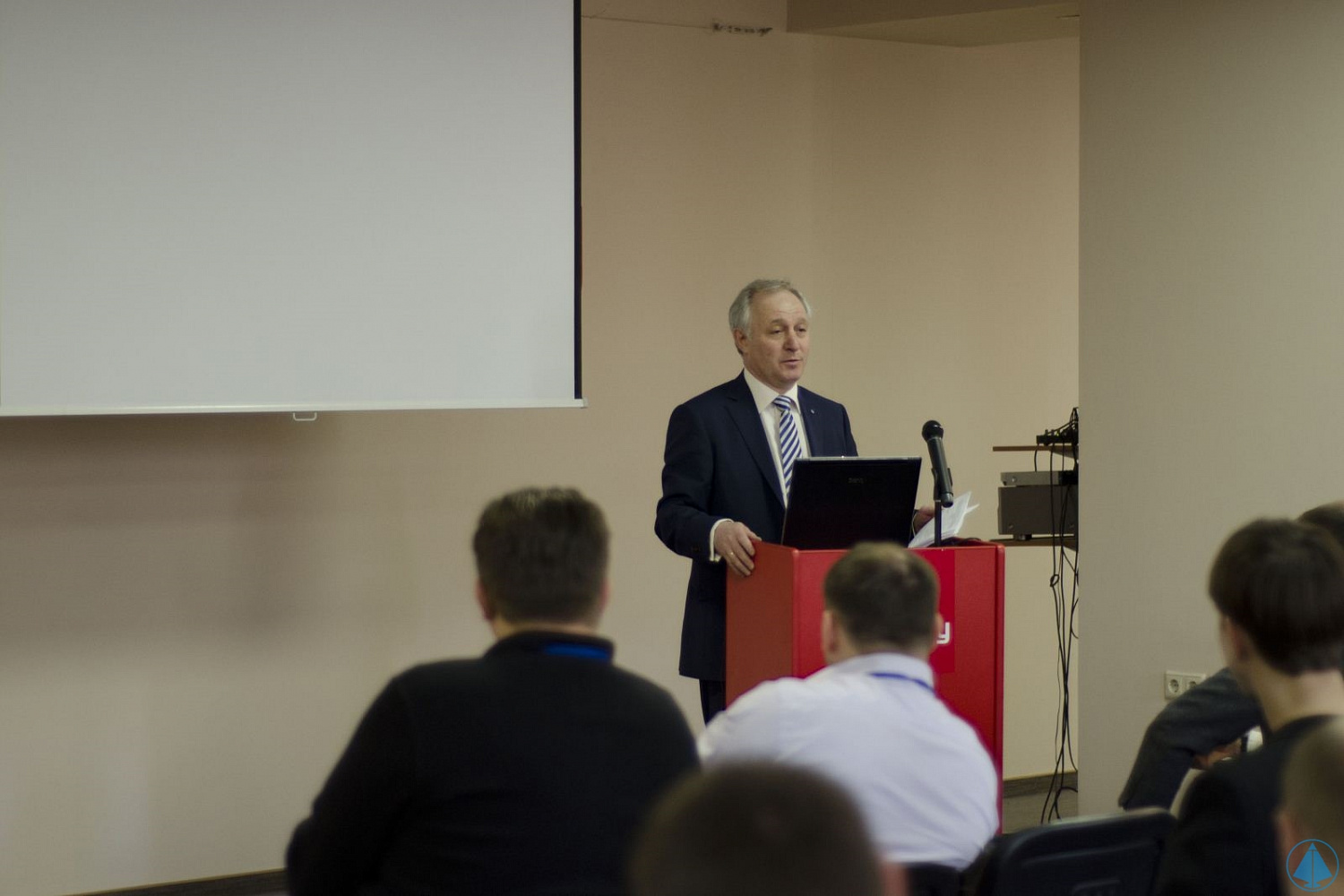 IХ ежегодный международный семинар  20 и 21 мая в Челябинске состоялся очередной ежегодный семинар: «Улучшение качества проката в металлургии: гидросистемы металлургического оборудования, работающие на воде и водосодержащих жидкостях», организованный Ура