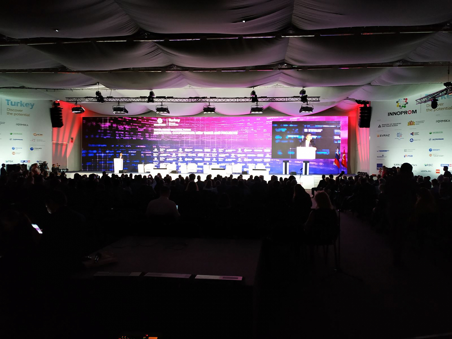 Представители компании Cheltec приняли участие в глобальном саммите производства и индустриализации - GMIS 2019  и посетили значимую для промышленности выставку ИННОПРОМ 2019