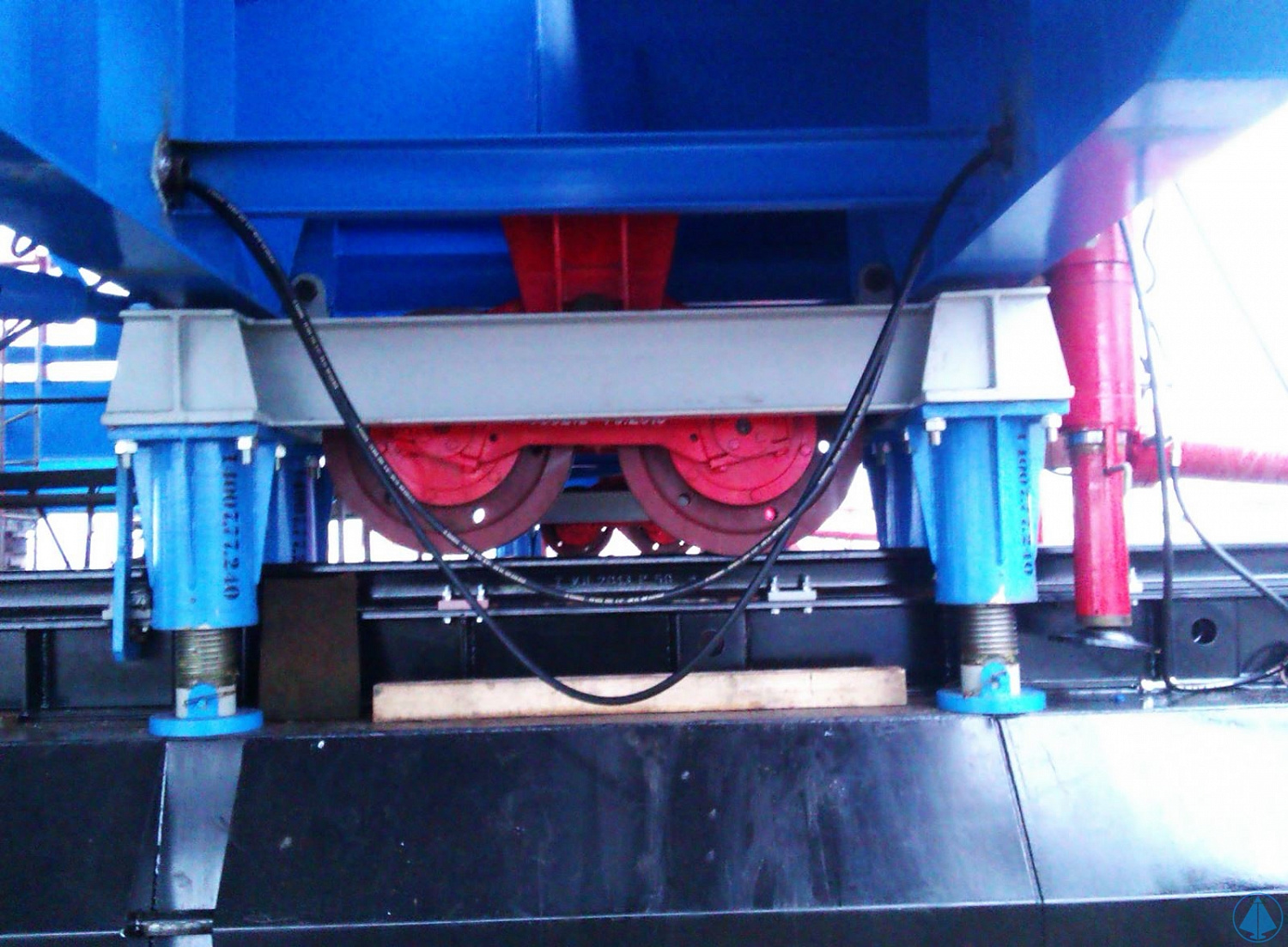 Специалистами УрИЦ успешно выполнены 5 комплектов оборудования  системы перемещения и выравнивания буровых установок кустового бурения