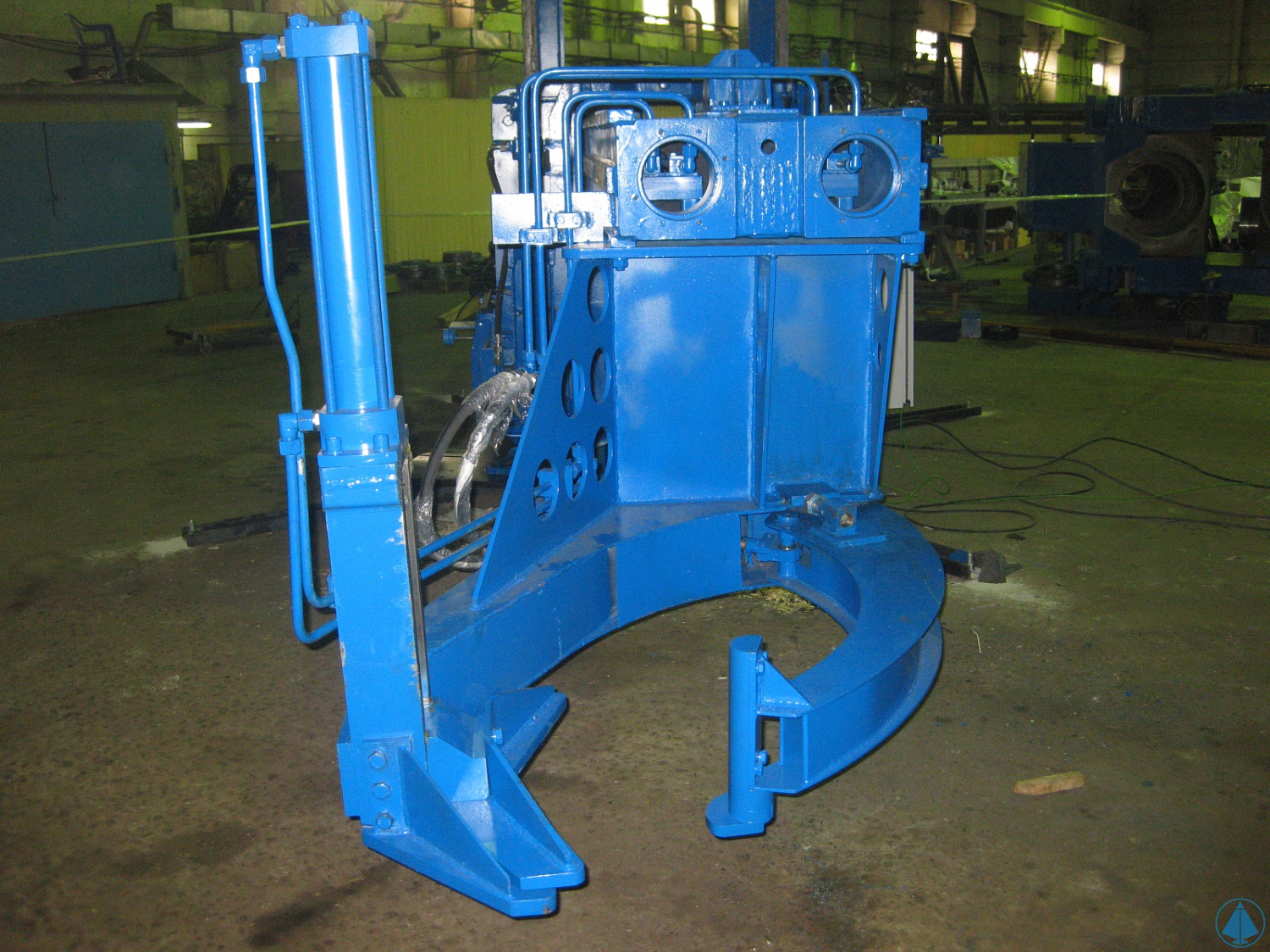 Специалисты УрИЦ провели глубокую модернизацию и пусконаладку робота-манипулятора